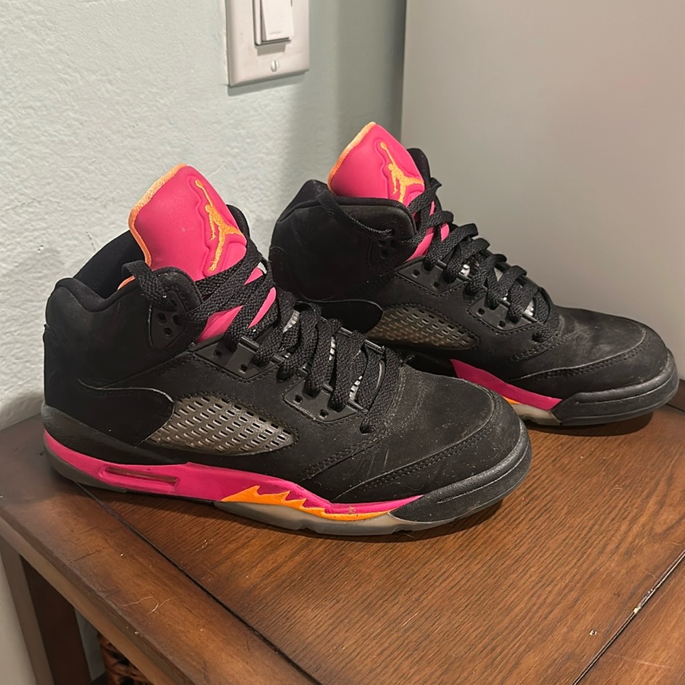 Nike Women’s size 7 Air Jordans good condition